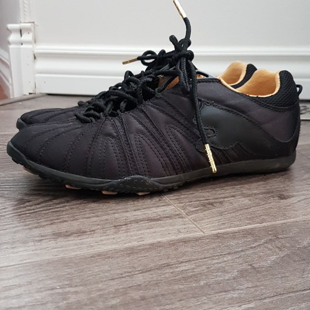 Womens PUMA sneaker